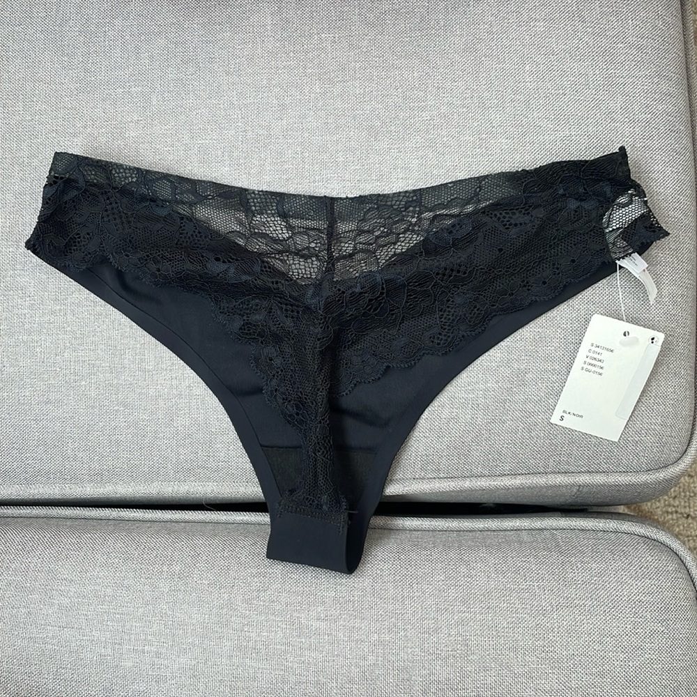 NWT Urban Outfitters Black Lace Thong